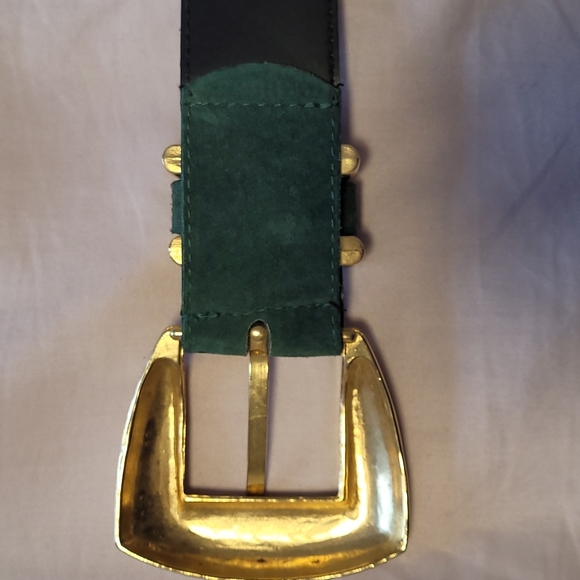 Express belt vintage 70's green suede gold tone buckle Size Medium - Picture 7 of 10